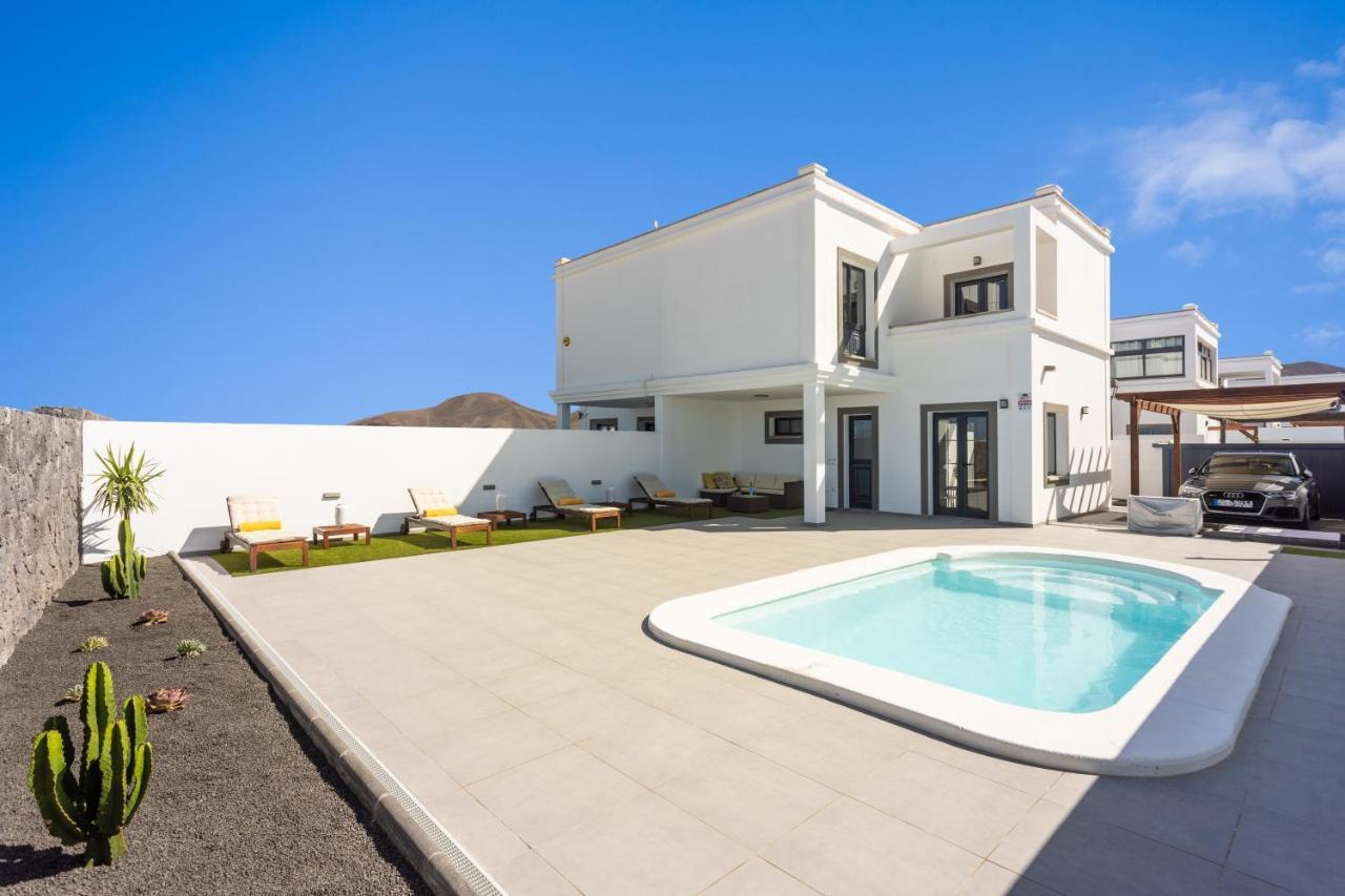 Tebar Villa *