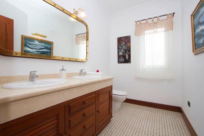 Marina Is A Beautiful 5 Bedroom In With Heated Pool Villa *