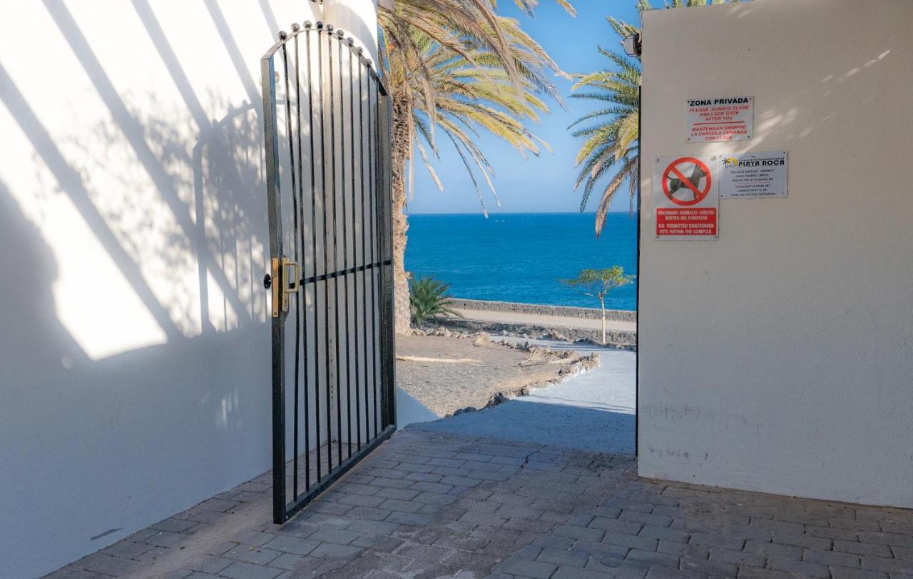 Luxury Estudio En Playa Roca A Primera Linea Del Mar Apartamento Costa Teguise