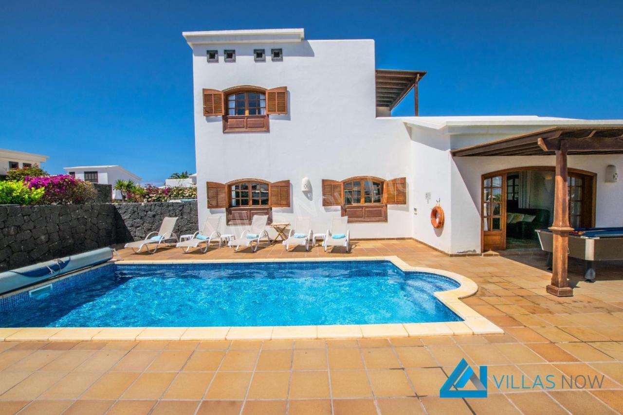 Valentina - Lh156 By Now Ltd * Playa Blanca (Lanzarote)