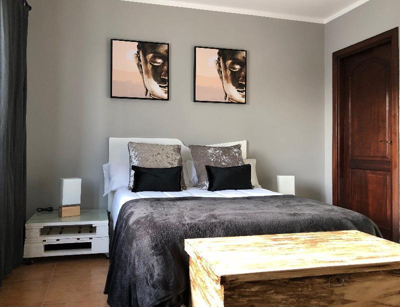 Canaryislandshost L Luxurious In The Town Costa Teguise