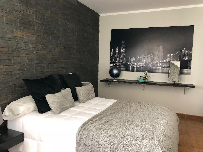 Canaryislandshost L Luxurious In The Town Villa Costa Teguise