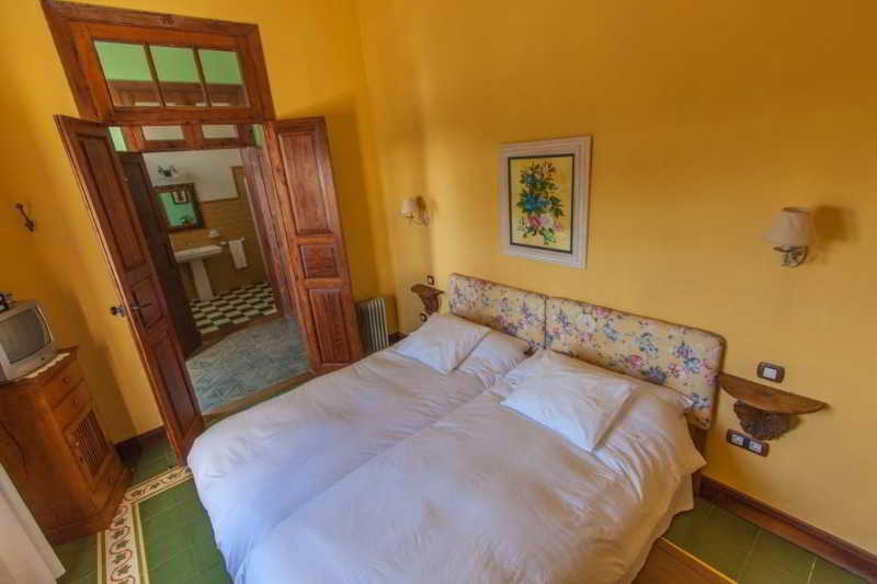 Casa Lola Y Juan