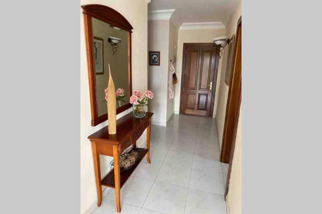 Villa Isa Sea Views *