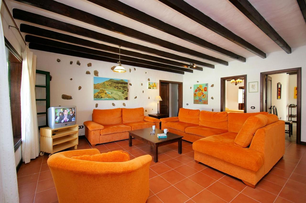 Finca La Crucita Lanzarote By Pvl Villa
