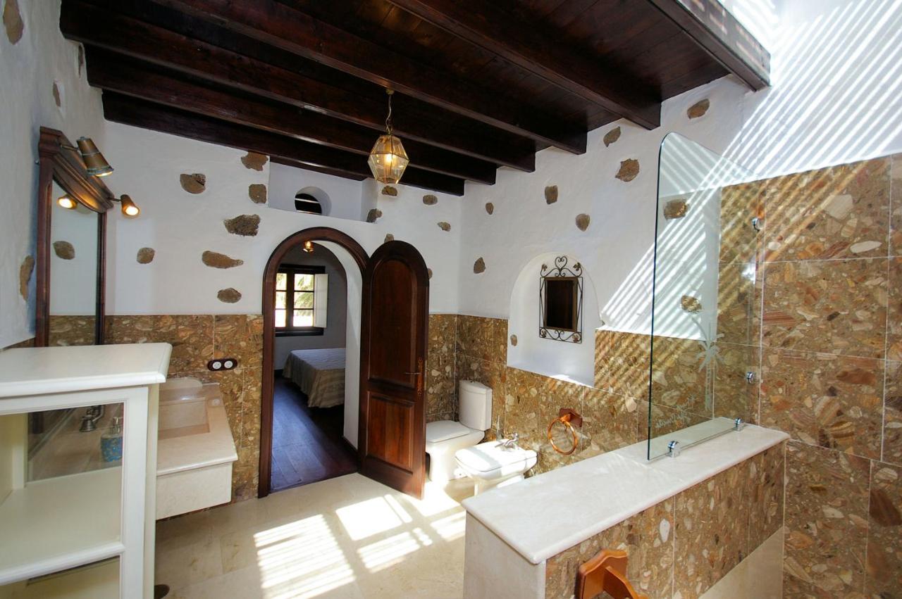 Villa Finca La Crucita Lanzarote By Pvl