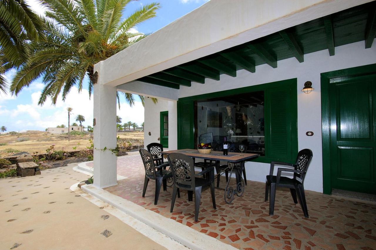 Villa Finca La Crucita Lanzarote By Pvl