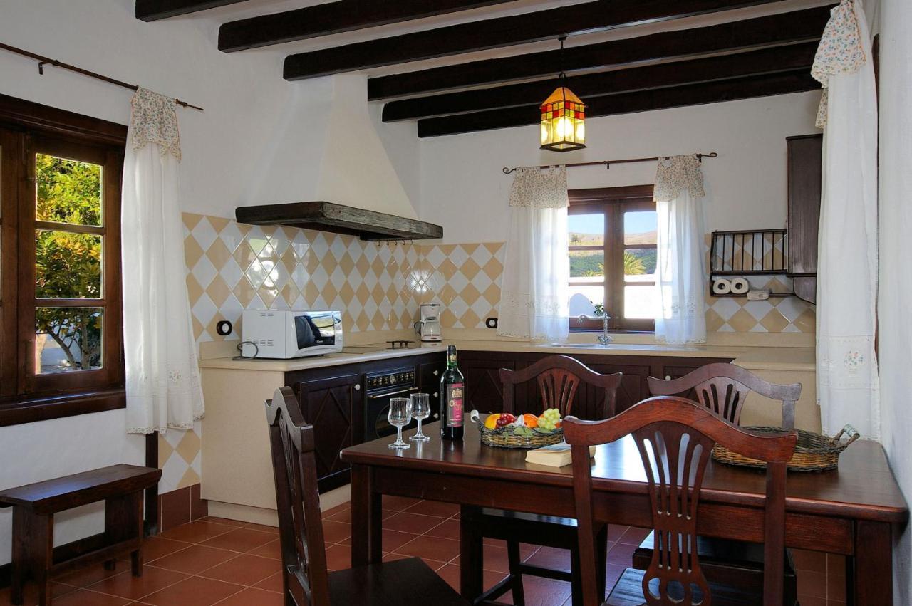 Villa Finca La Crucita Lanzarote By Pvl