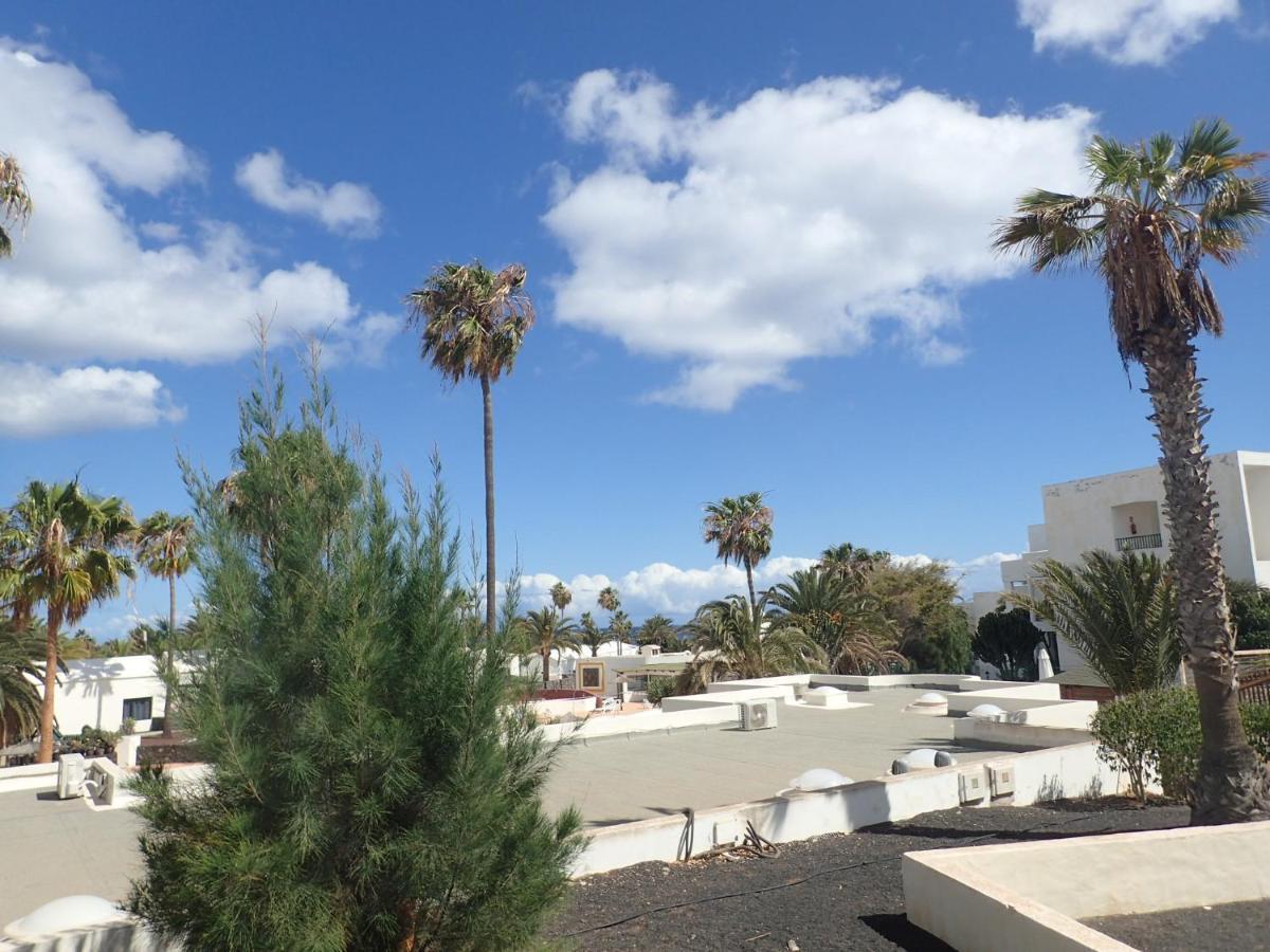 Apartamento En Playa Roca Primer Linea De Mar Costa Teguise