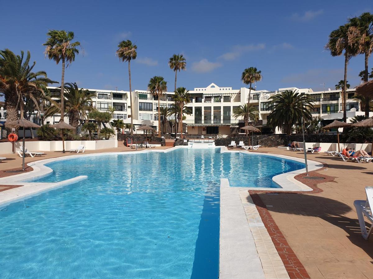 En Playa Roca Primer Linea De Mar Apartamento Costa Teguise
