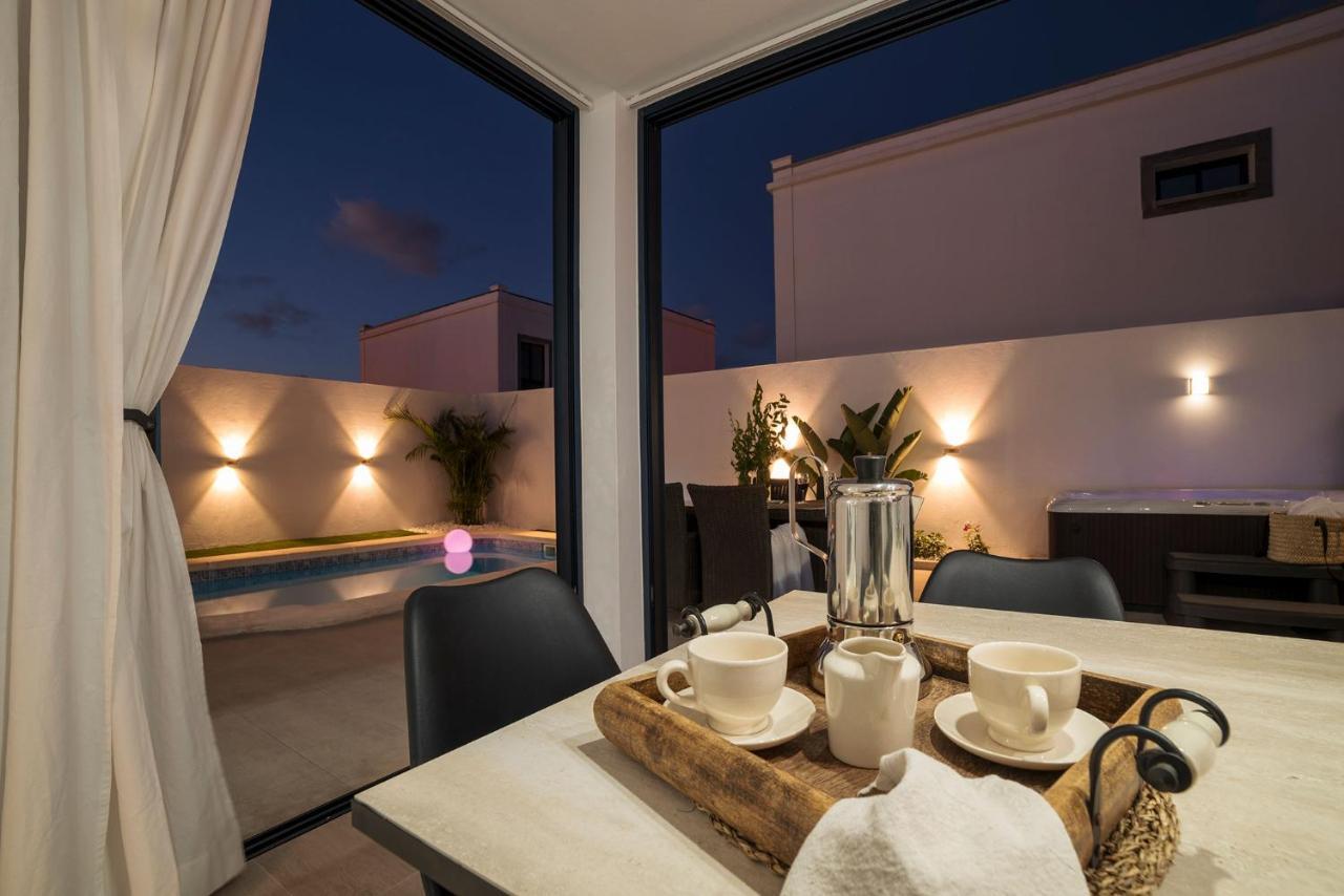 Villa Palmera Jacuzzi *