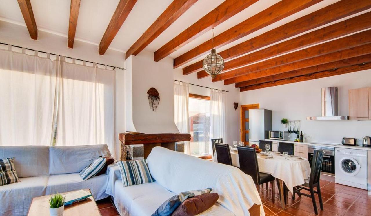 Villavistamar Villa *