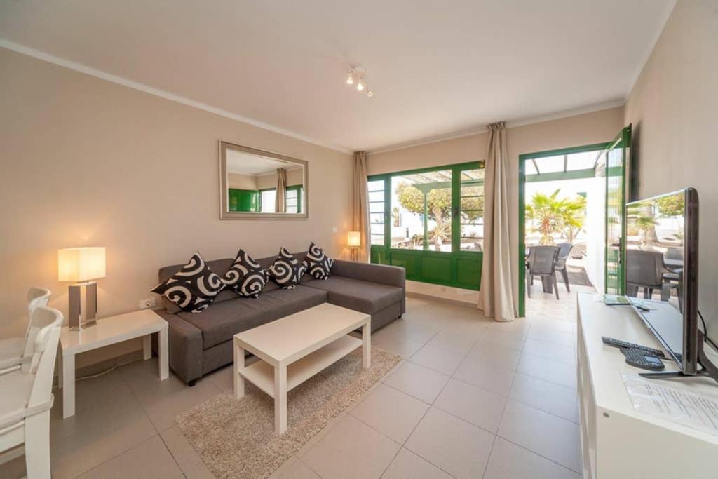 Сasa de vacaciones Bandama 15! 2 Bedroom Newly Renovated Bungalow, Los Pocillos, Puerto Del Carmen.
