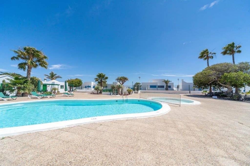 Bandama 15! 2 Bedroom Newly Renovated Bungalow, Los Pocillos, Puerto Del Carmen. *