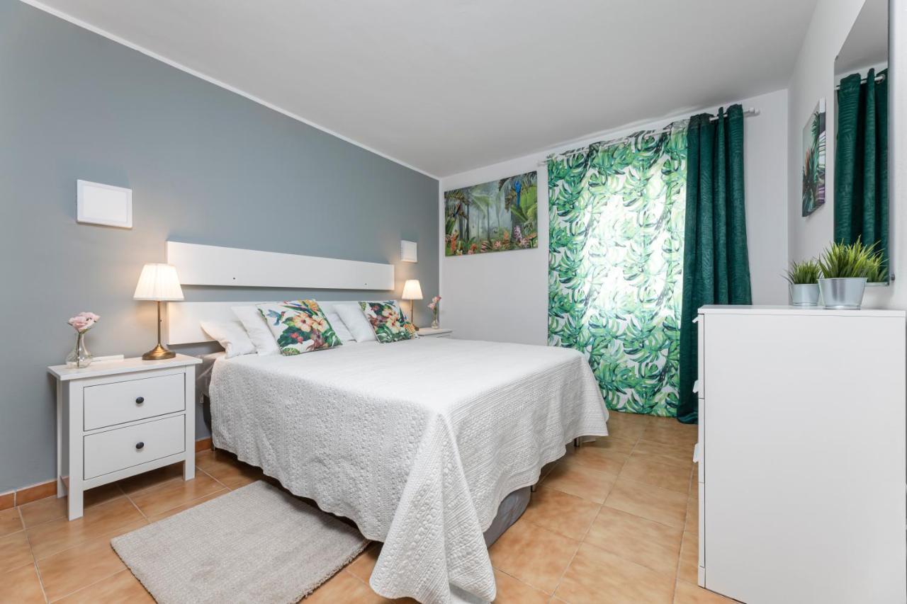 The Colors House, 646 - Private