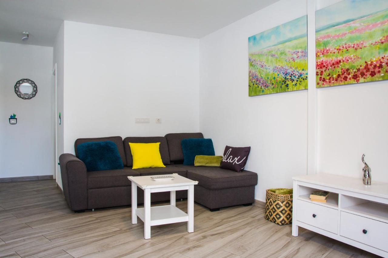La Vega De Mary Apartment *