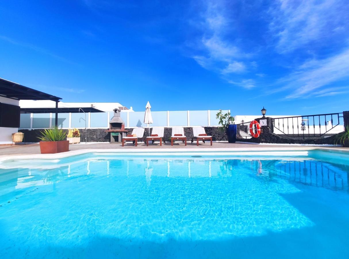 Villa 21 *