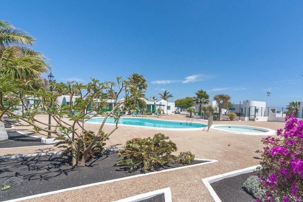 Сasa de vacaciones Bandama 15! 2 Bedroom Newly Renovated Bungalow, Los Pocillos, Puerto Del Carmen. *
