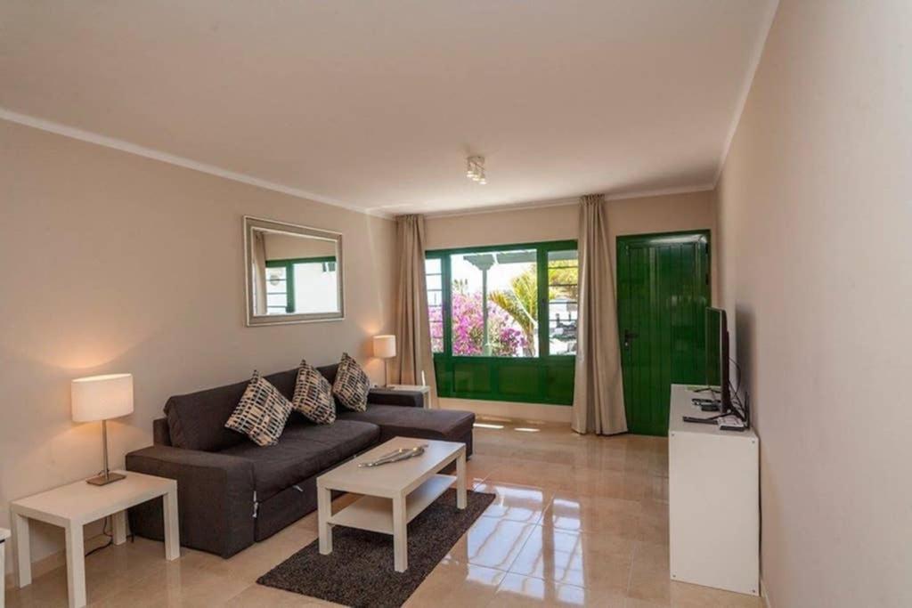 Bandama 14! 2 Bedroom Newly Renovated Bungalow, Pocillos, Puerto Del Carmen. Holiday home *