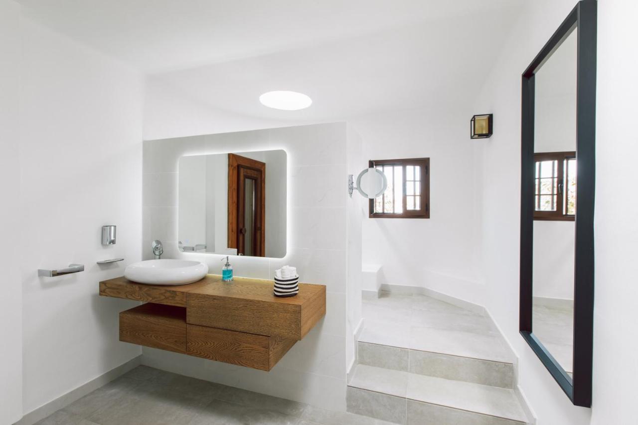 Villa Atlantis I *