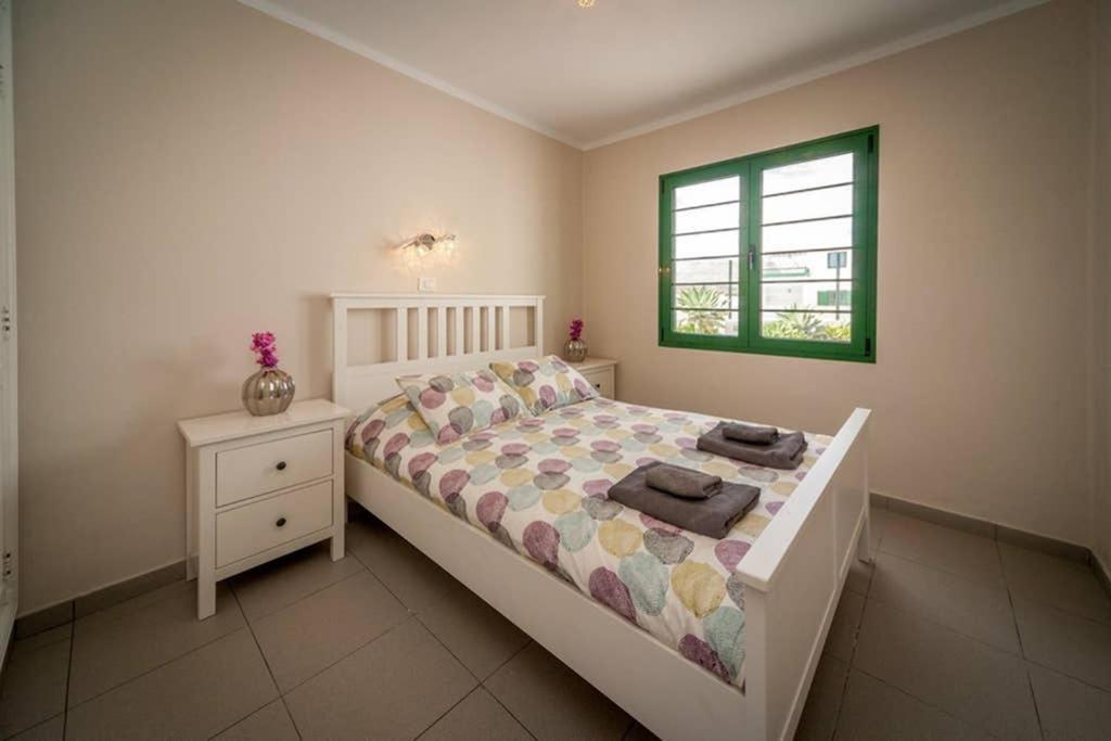 Сasa de vacaciones Bandama 15! 2 Bedroom Newly Renovated Bungalow, Los Pocillos, Puerto Del Carmen. *