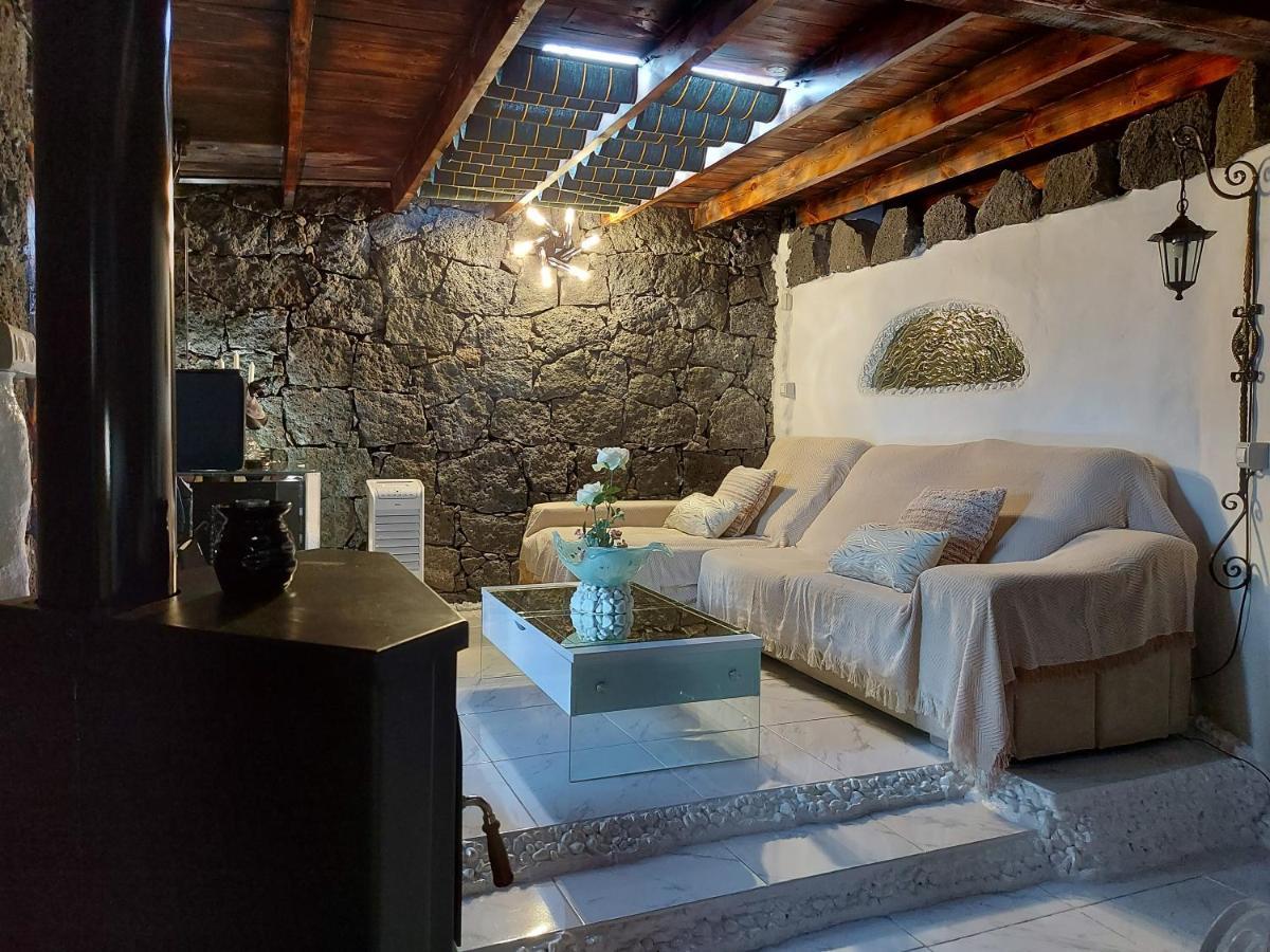 Aloelux ! - Private With Jacuzzi, Cinema ,massage ,wonderful View, Art Desing Villa