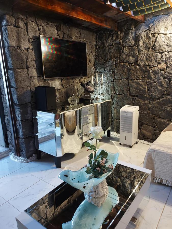 Aloelux ! - Private With Jacuzzi, Cinema ,massage ,wonderful View, Art Desing Villa *