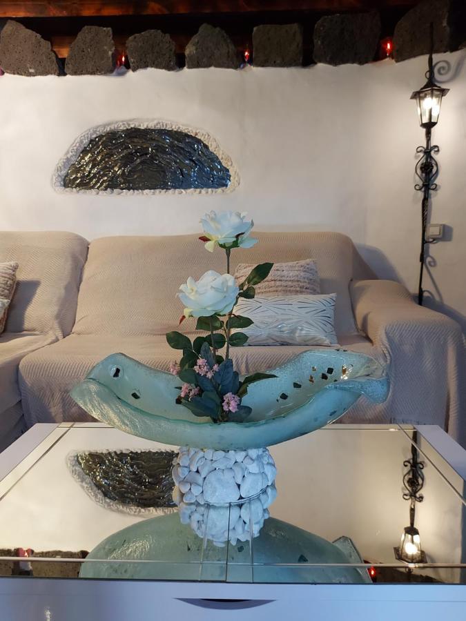 Aloelux ! - Private With Jacuzzi, Cinema ,massage ,wonderful View, Art Desing *