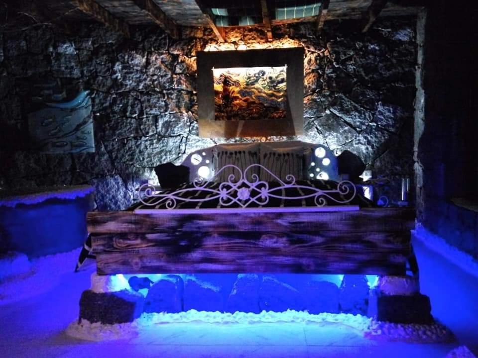 Aloelux ! - Private With Jacuzzi, Cinema ,massage ,wonderful View, Art Desing Conil