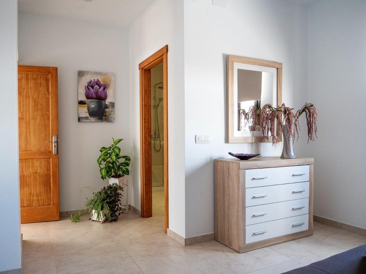 Comfortable House In With Free Parking Tías