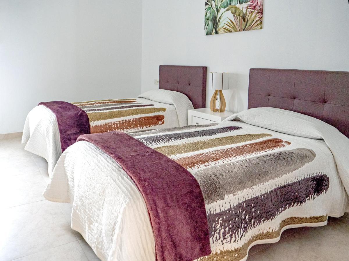 Comfortable House In With Free Parking Сasa de vacaciones