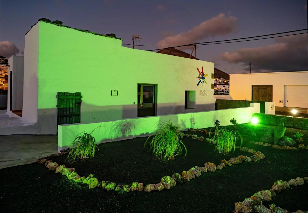 Comfortable House In With Free Parking Сasa de vacaciones *