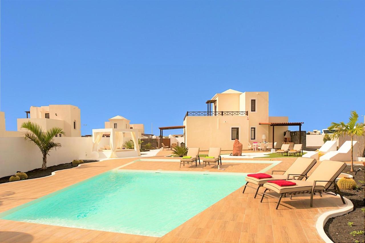 Rubí Villa *
