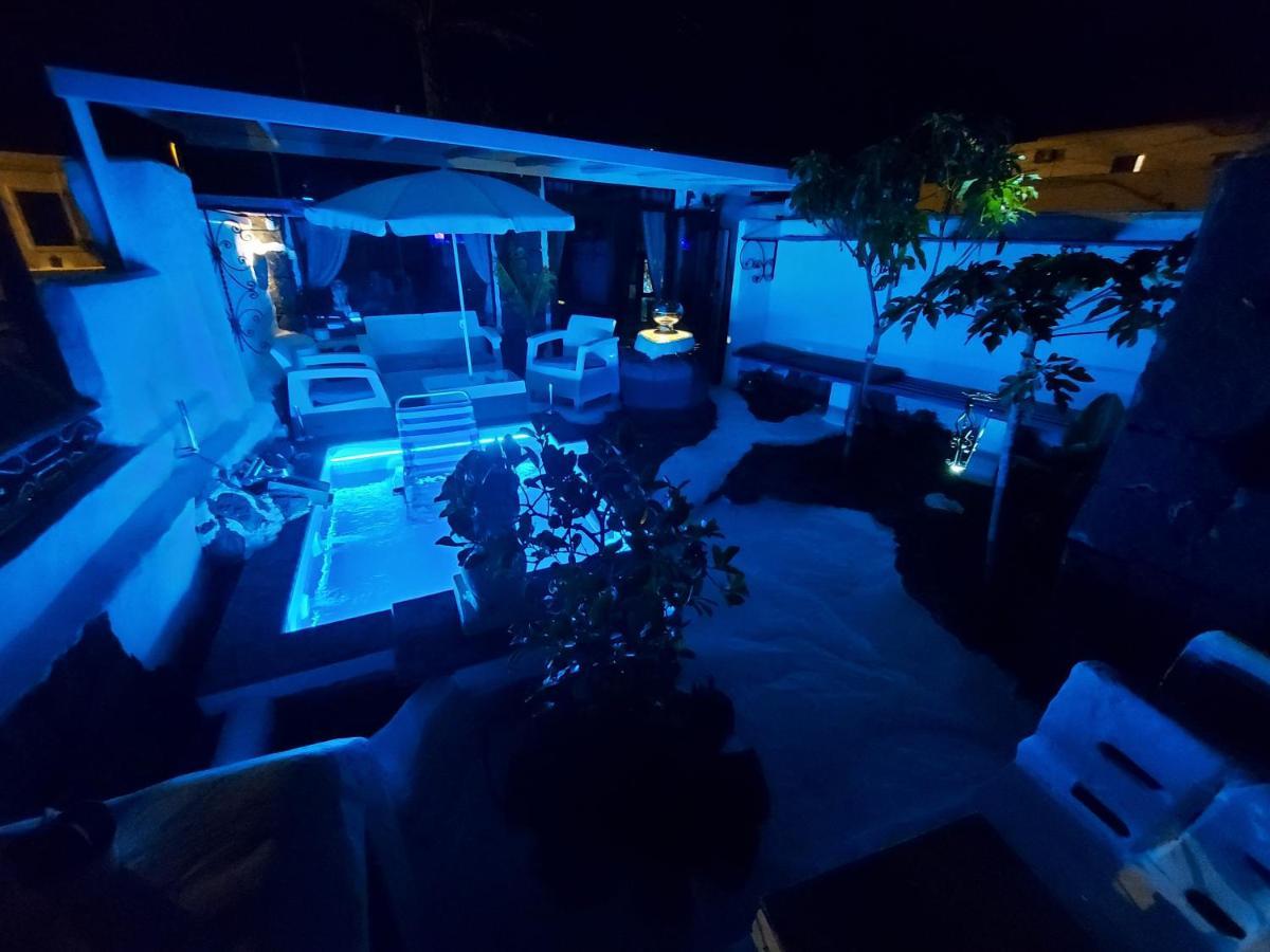 Aloelux ! - Private With Jacuzzi, Cinema ,massage ,wonderful View, Art Desing