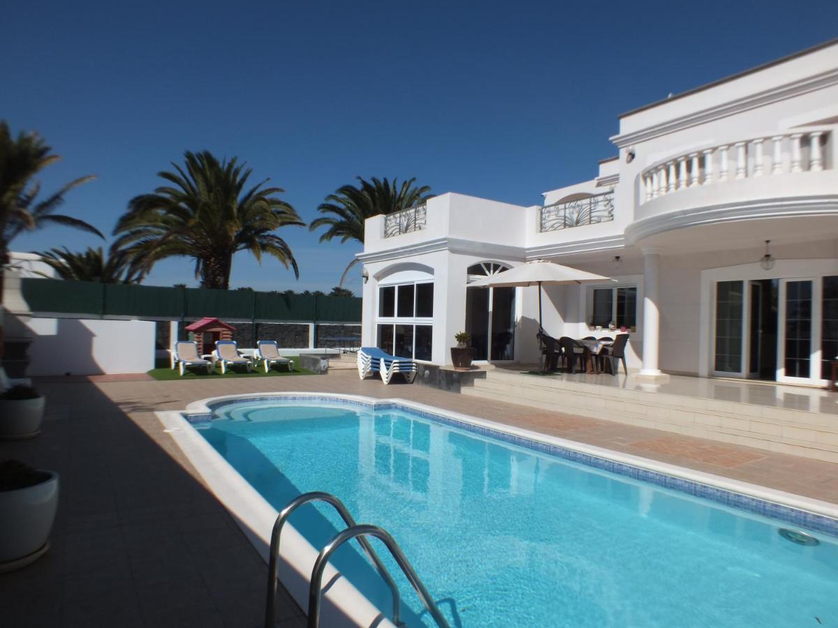 Costa Golf Villa