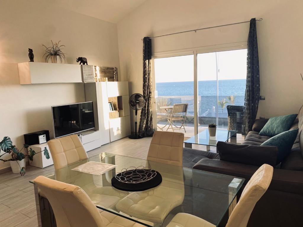Luxury Two Bed Seaviews *