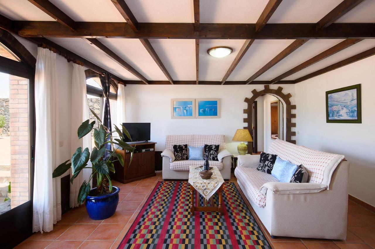 Clara 1 * Conil