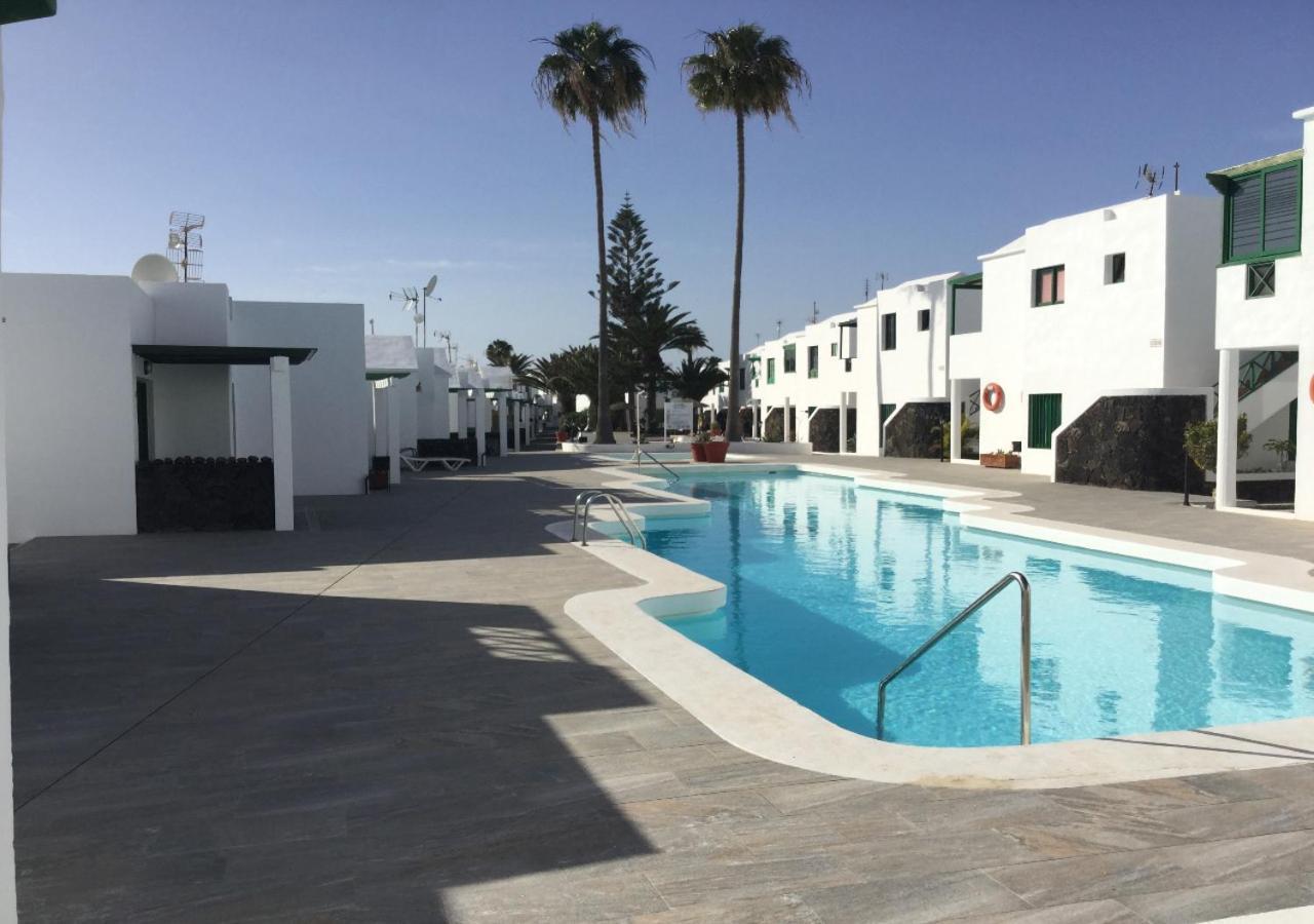 Relax & Pool Next To The *