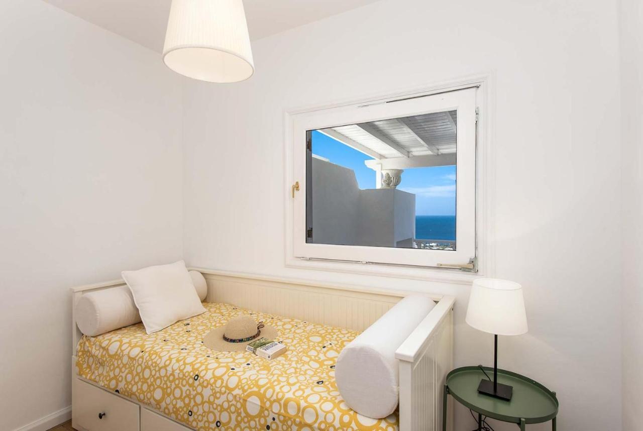 Arcelia Villa *