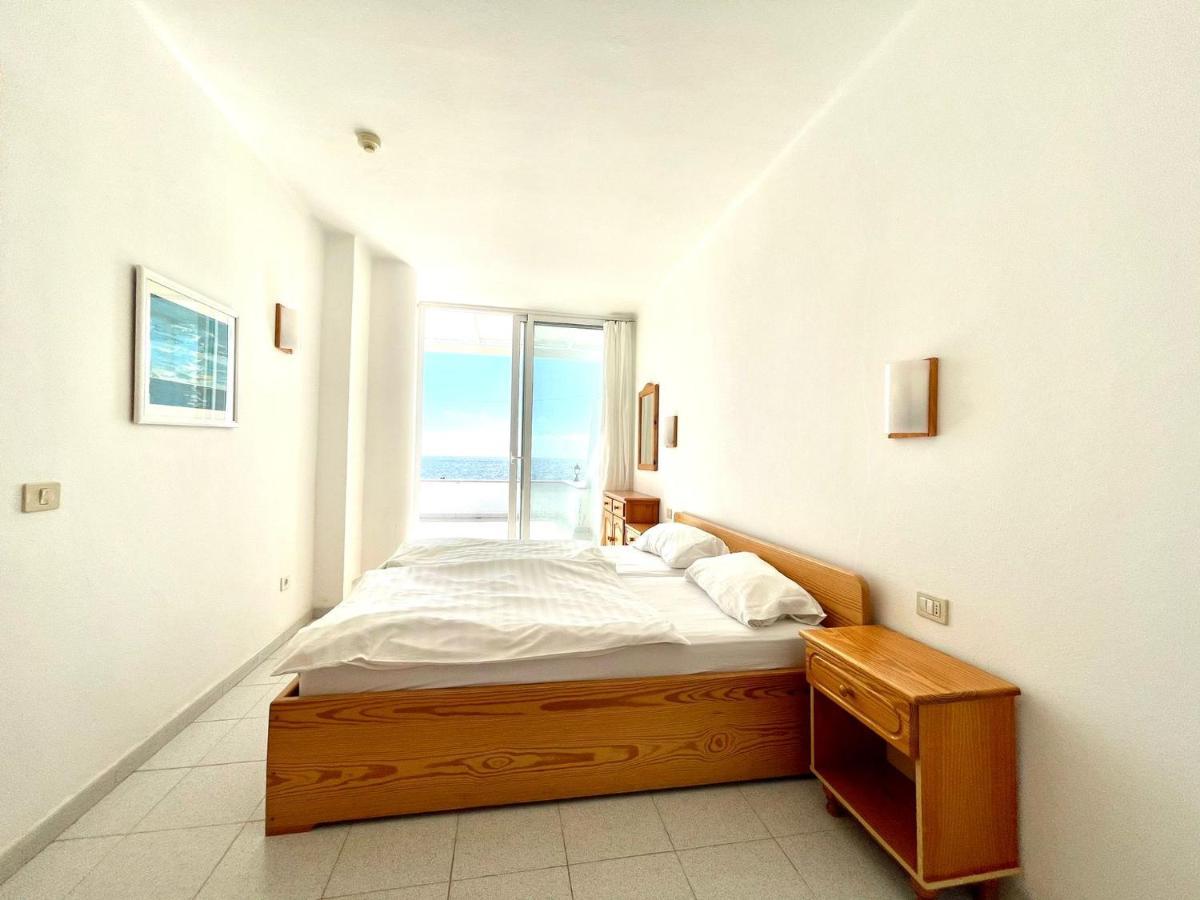Nudist With Ocean View And One Bedroom In Lanzarote *