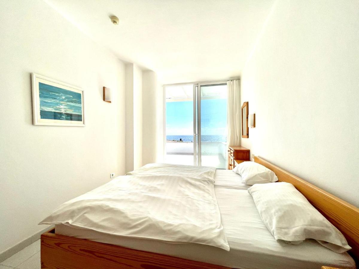 Nudist With Ocean View And One Bedroom In Lanzarote Charco del Palo