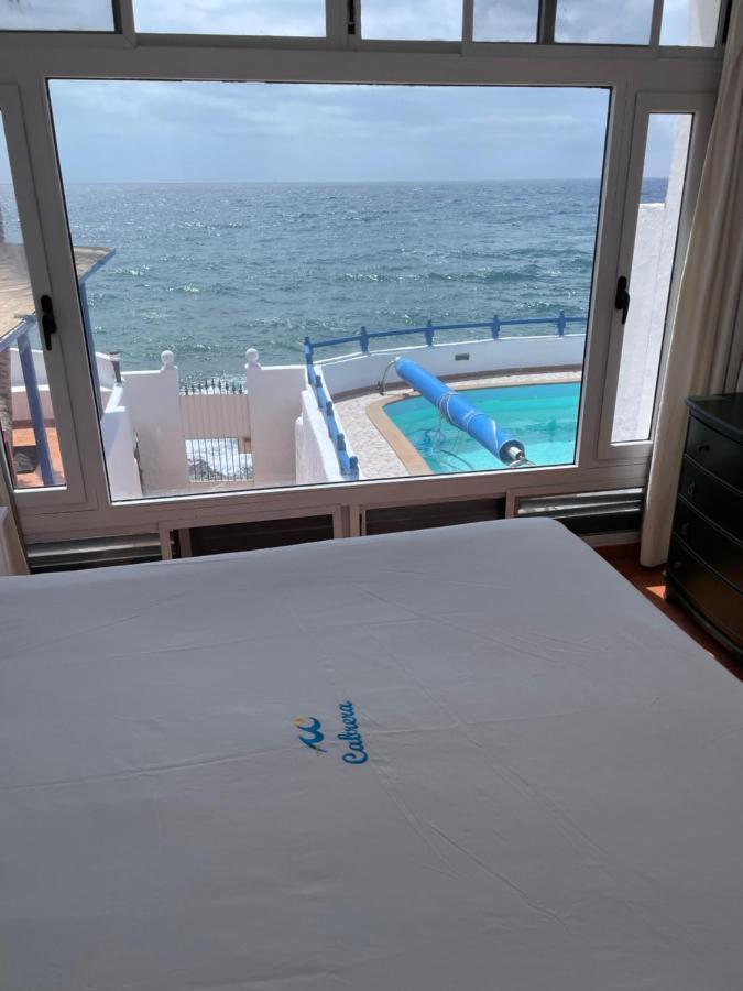 Caleton Villa *