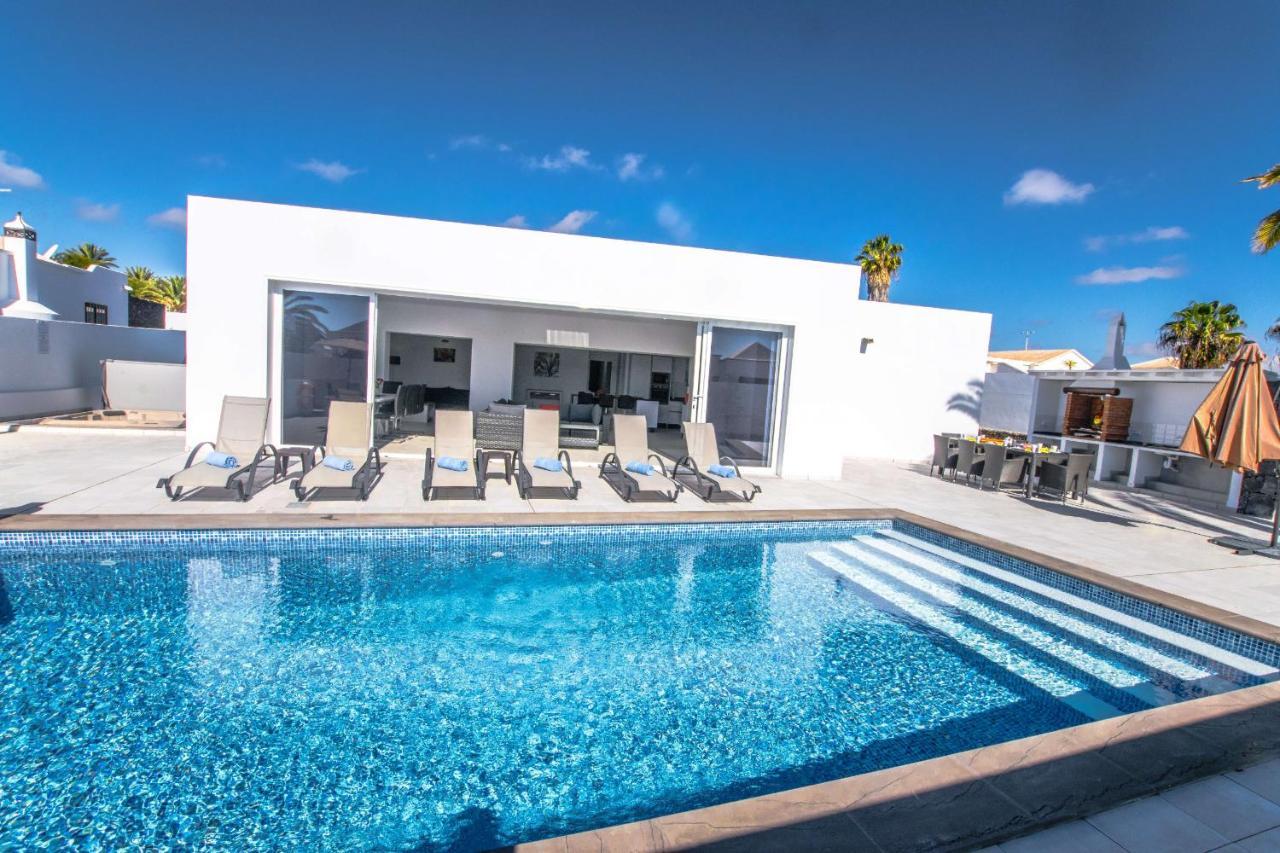 Villa Rossa - Now - Lh215 By Now Ltd