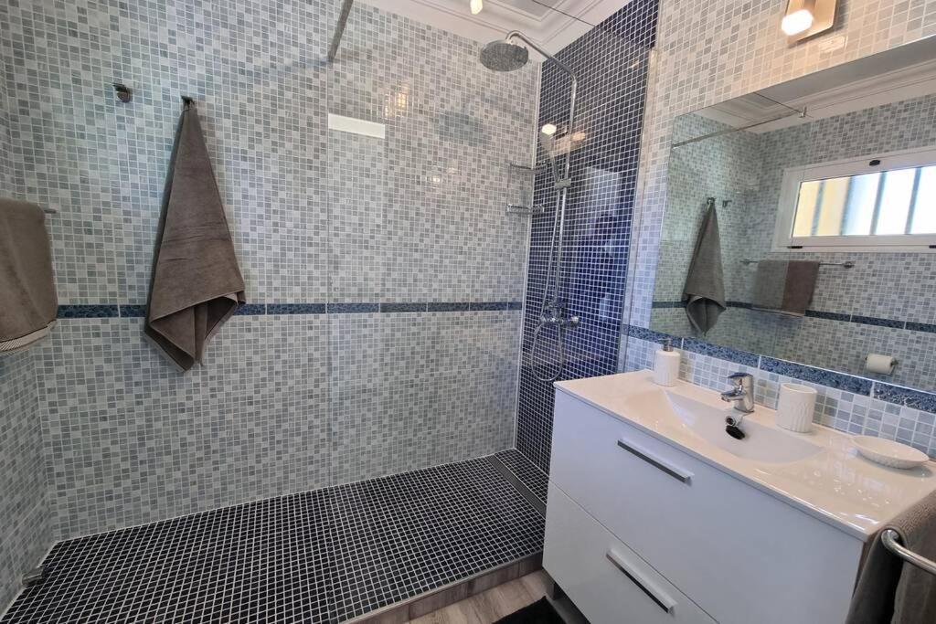 Lina 25 Playa Roca Apartamento *