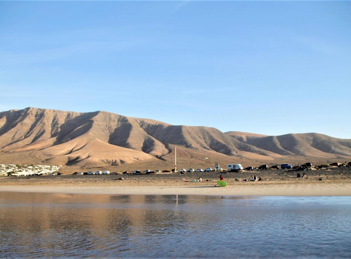 Canaryislandshost L Surfer Apartamento Famara