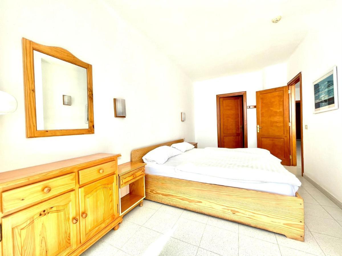 Nudist With Ocean View And One Bedroom In Lanzarote Apartamento *