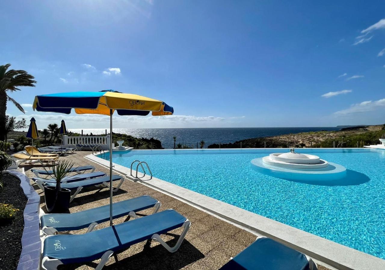 Nudist With Ocean View And One Bedroom In Lanzarote Apartamento