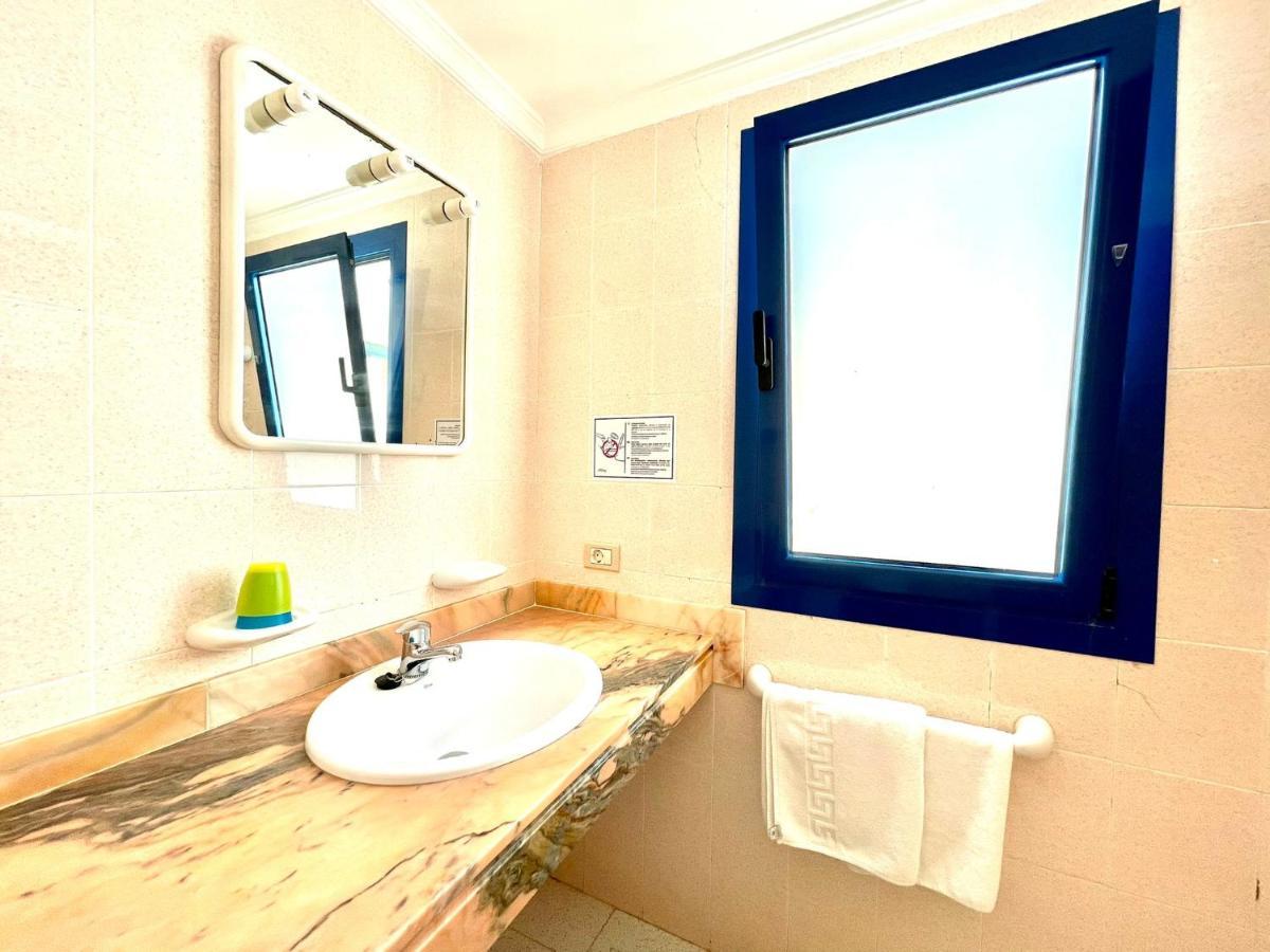 Nudist With Ocean View And One Bedroom In Lanzarote Apartamento *