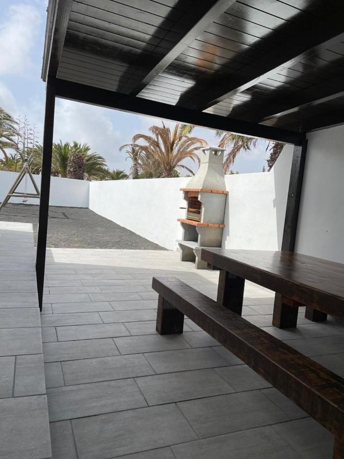 Tuco Villa Costa Teguise