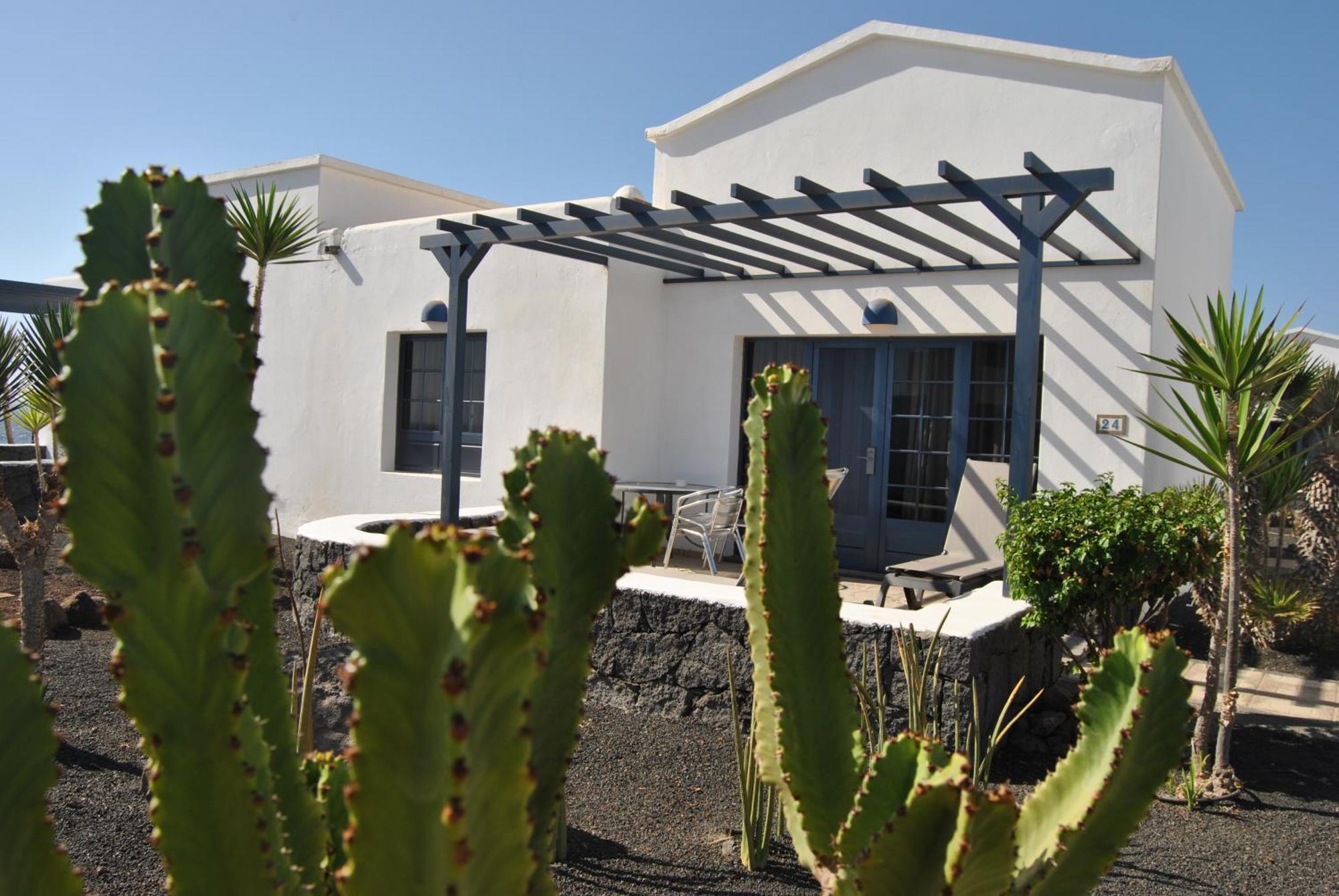 Hotel Vik Coral 3*